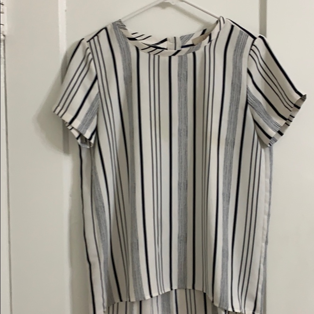 Loft silk-like tee!